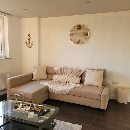 Amazing London 1 Bedroom Flat In Astral House As18 Norbury  외부 사진