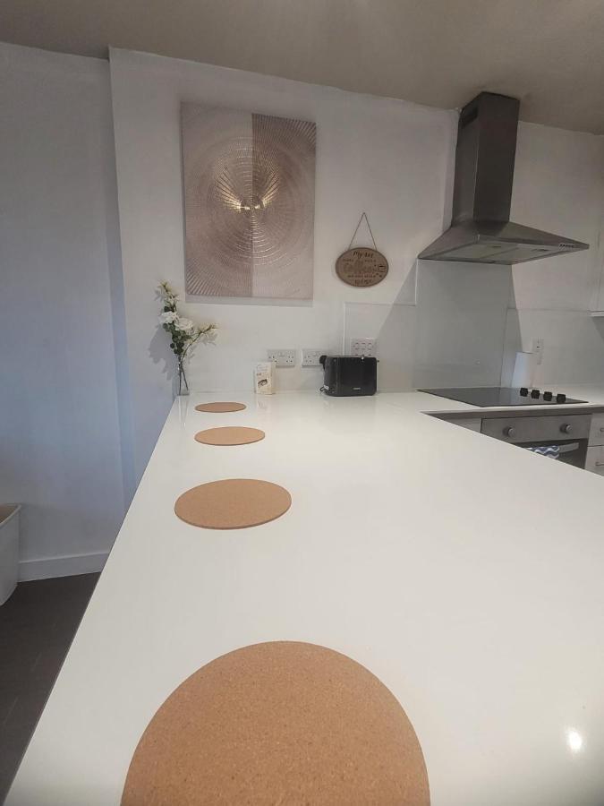 Amazing London 1 Bedroom Flat In Astral House As18 Norbury  외부 사진