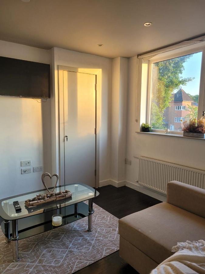 Amazing London 1 Bedroom Flat In Astral House As18 Norbury  외부 사진